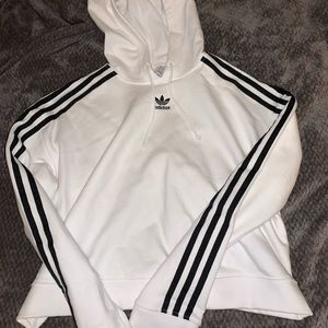 Cropped Adidas hoodie 👑